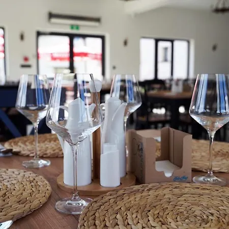 Osada Sluszewo - Restauracja Wydarzenia * جنيفينو