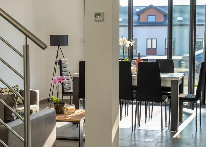 Osada Sluszewo - Restauracja Wydarzenia リゾート グニエビノ