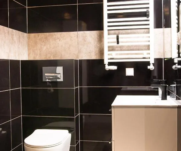 Osada Sluszewo - Restauracja Wydarzenia グニエビノ